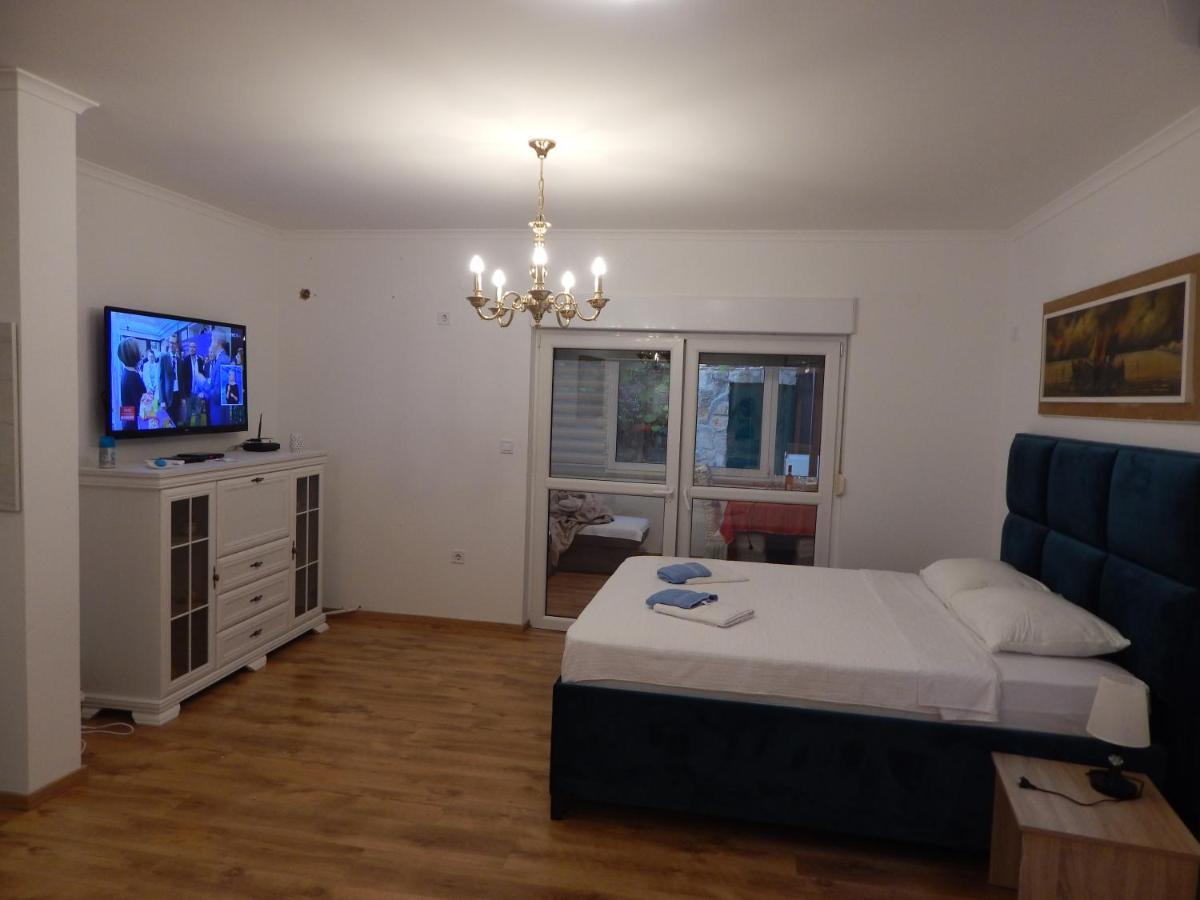 Sveti Stefan- Apartment Dora ภายนอก รูปภาพ