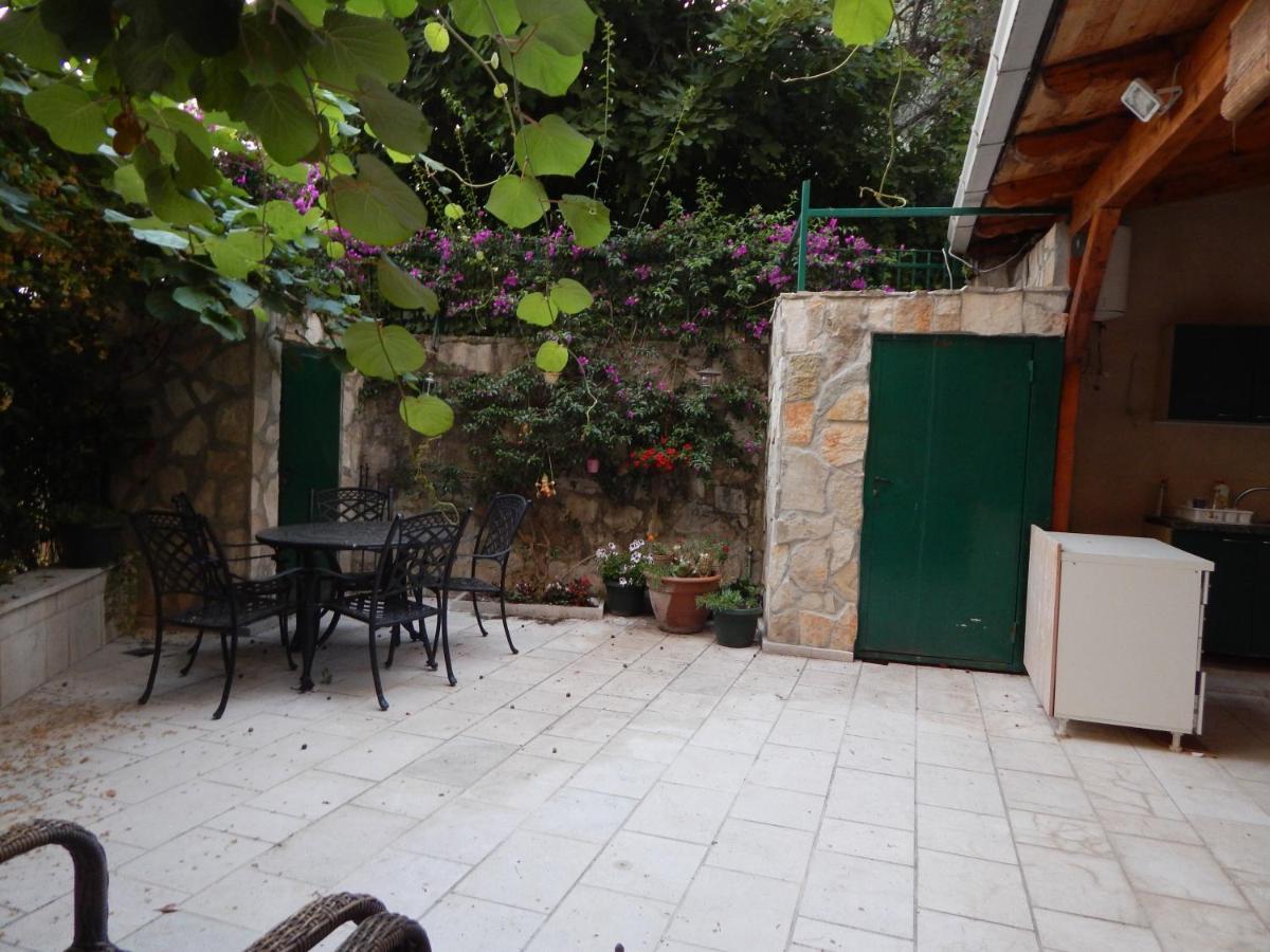 Sveti Stefan- Apartment Dora ภายนอก รูปภาพ