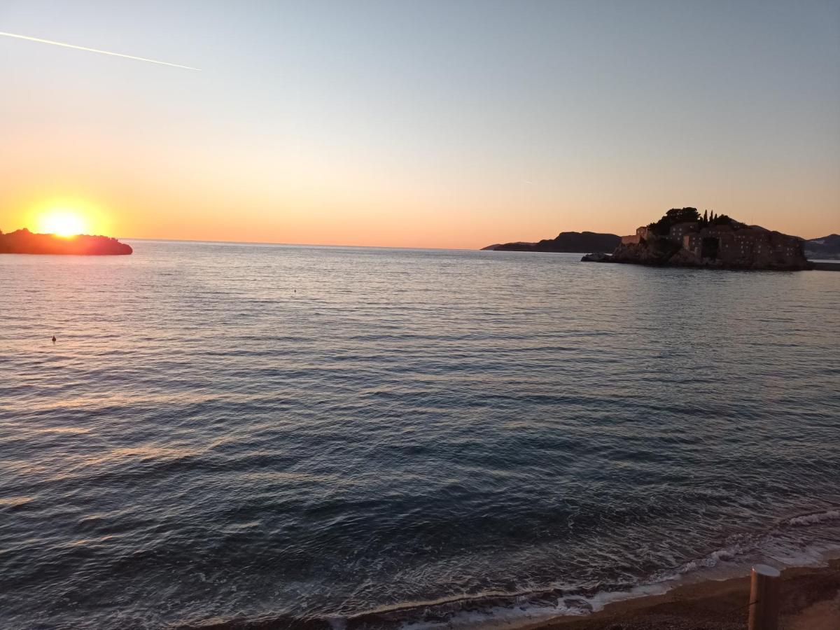 Sveti Stefan- Apartment Dora ภายนอก รูปภาพ